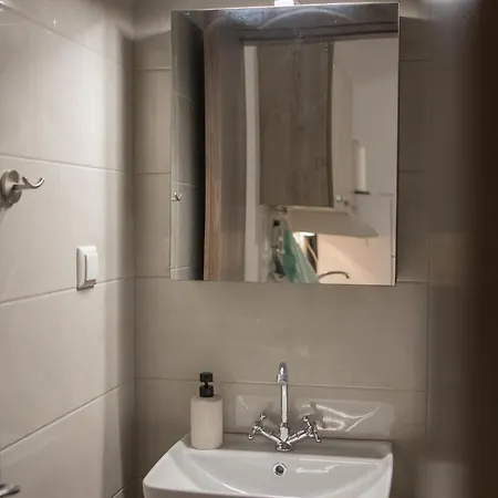 Gasthuis Gatzea Eden Garden Kato Gatzea