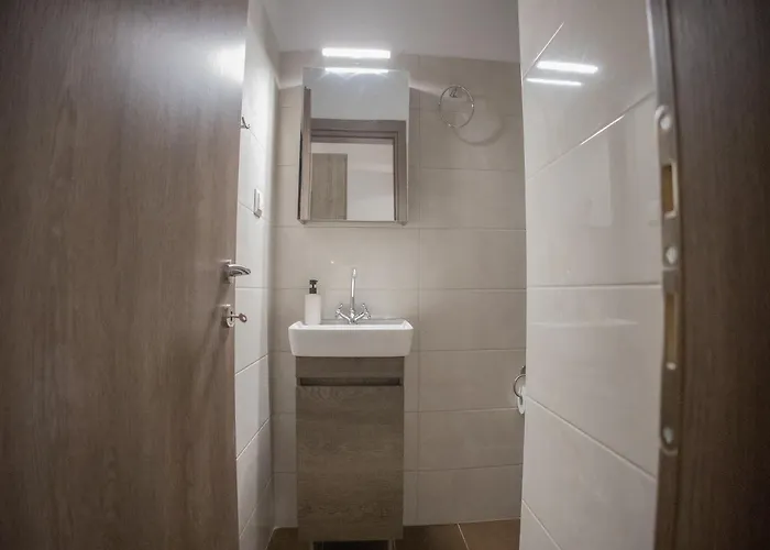 Gatzea Eden Garden Kato Gatzea