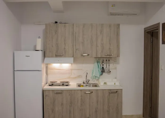 Gatzea Eden Garden 3* Kato Gatzea