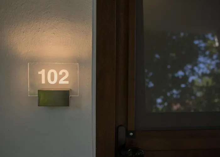 Gatzea Eden Garden Guest house