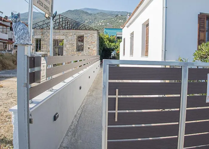 Gatzea Eden Garden 3* Kato Gatzea